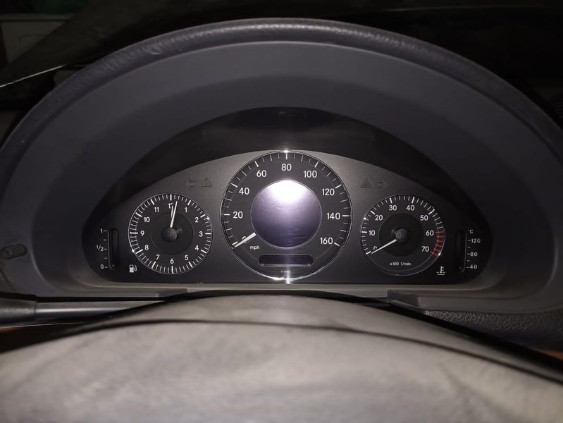Mercedes-Benz E • 2003 • 180 km 5