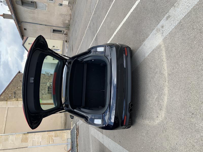 Audi A1 • 2015 • 74,000 km 4