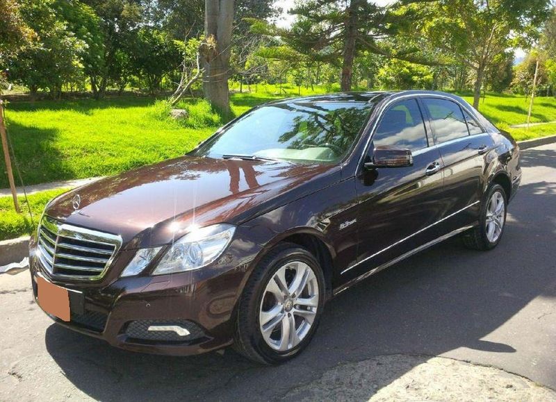 Mercedes-Benz E • 2010 • 135,000 km 1