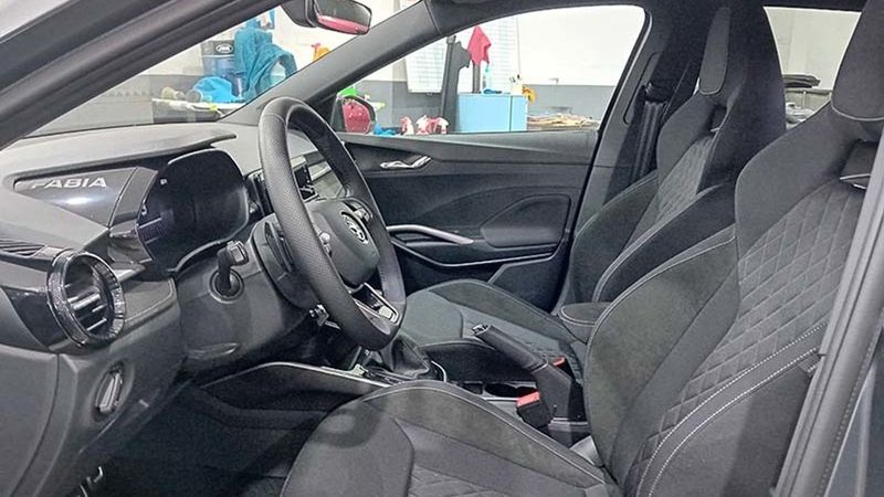 Škoda Fabia • 2024 • 3,836 km 7