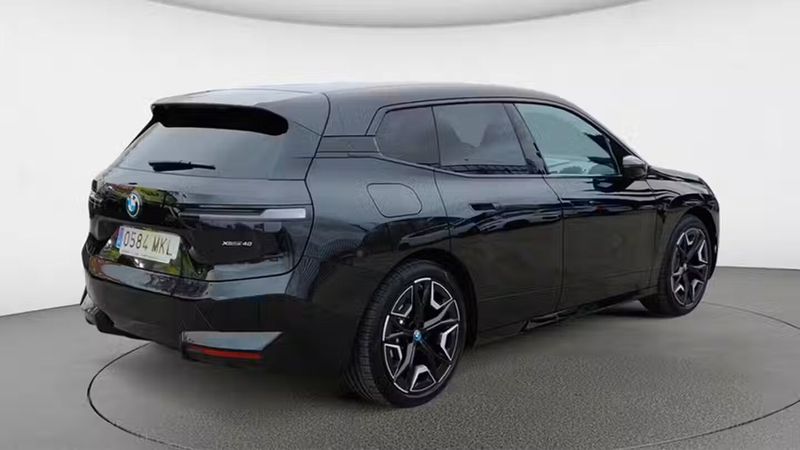 BMW i3 • 2023 • 23,167 km 2