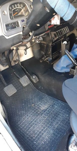 Toyota Land Cruiser • 1981 • 305,000 km 3