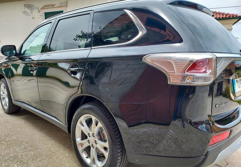 Mitsubishi Outlander • 2015 • 169,999 km 4