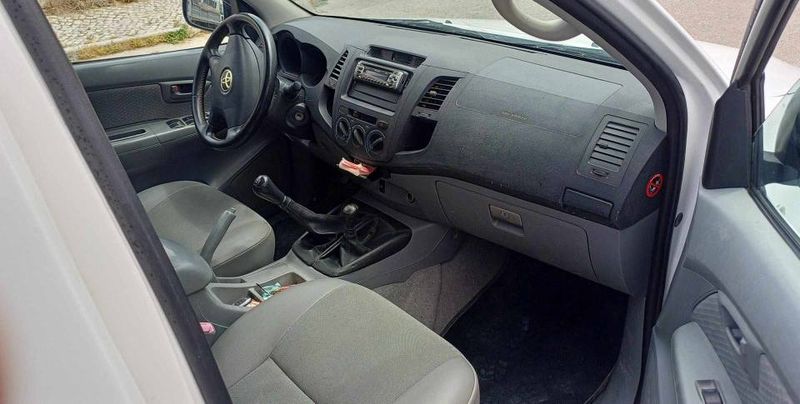 Toyota Hilux • 2011 • 138,000 km 5