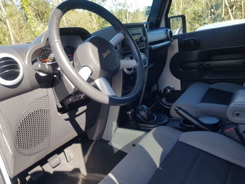 Jeep Wrangler • 2010 • 90,000 km 5