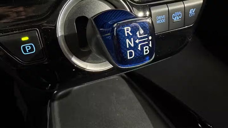 Toyota Prius Plug-in • 2021 • 72,559 km 7