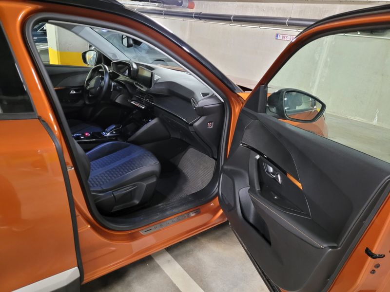Peugeot 2008 • 2022 • 24,000 km 10