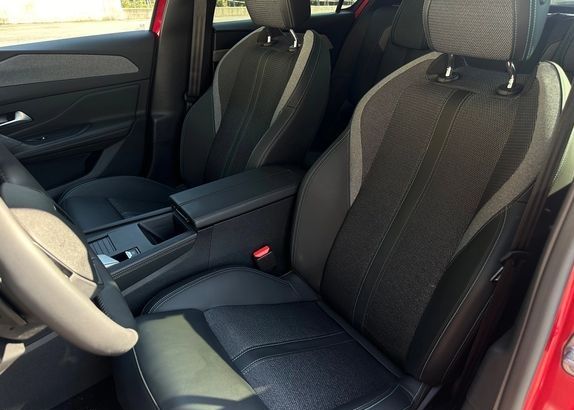 Peugeot 308 • 2024 • 8,300 km 27