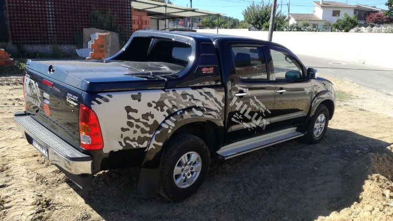 Toyota Hilux • 2009 • 189,000 km 3