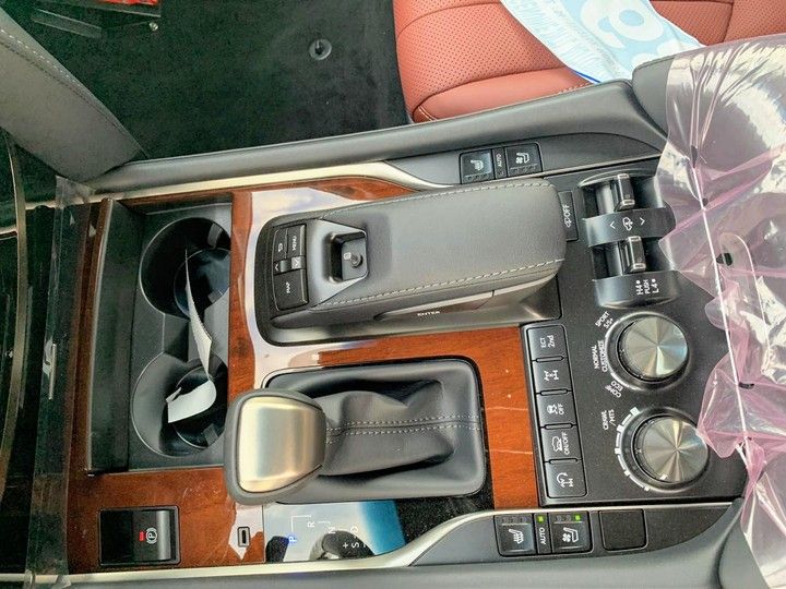 Lexus LX • 2020 • 0 km 2