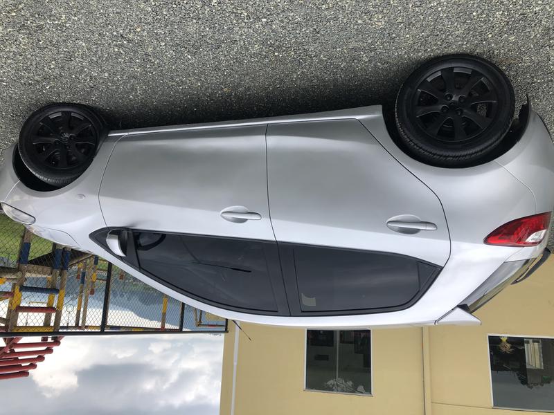 Mazda 2 • 2010 • 131,000 km 6