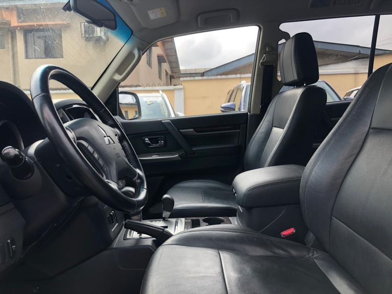 Mitsubishi Pajero Sport • 2020 • 50,000 km 6