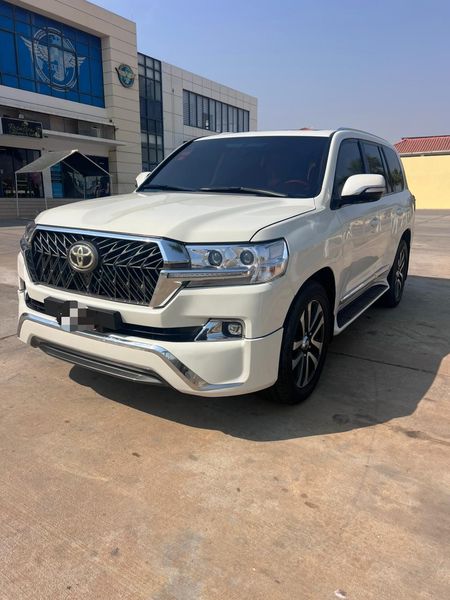 Toyota Land Cruiser • 2017 • 49,000 km 1
