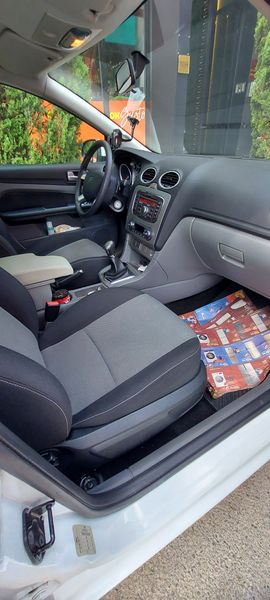 Ford Focus • 2010 • 70,000 km 2