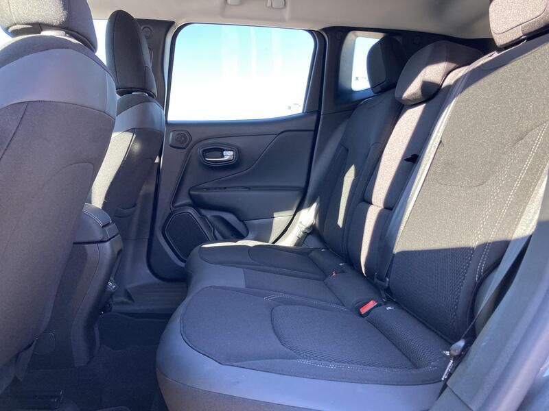 Jeep Renegade • 2022 • 9,661 km 9