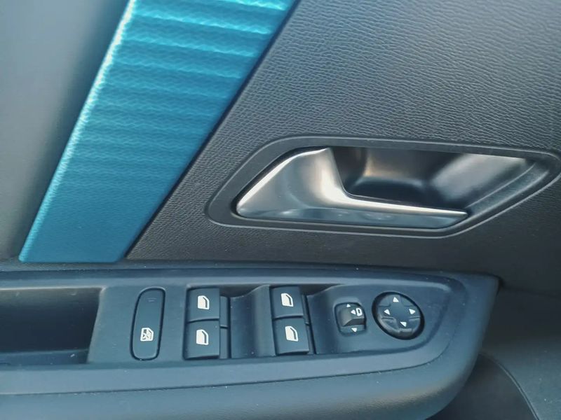 Citroën C4 • 2022 • 15,000 km 9