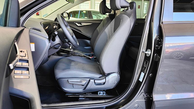 Kia Niro • 2022 • 25,150 km 9