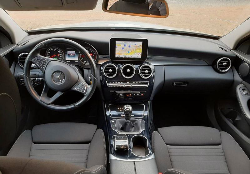 Mercedes-Benz C • 2015 • 139,999 km 9