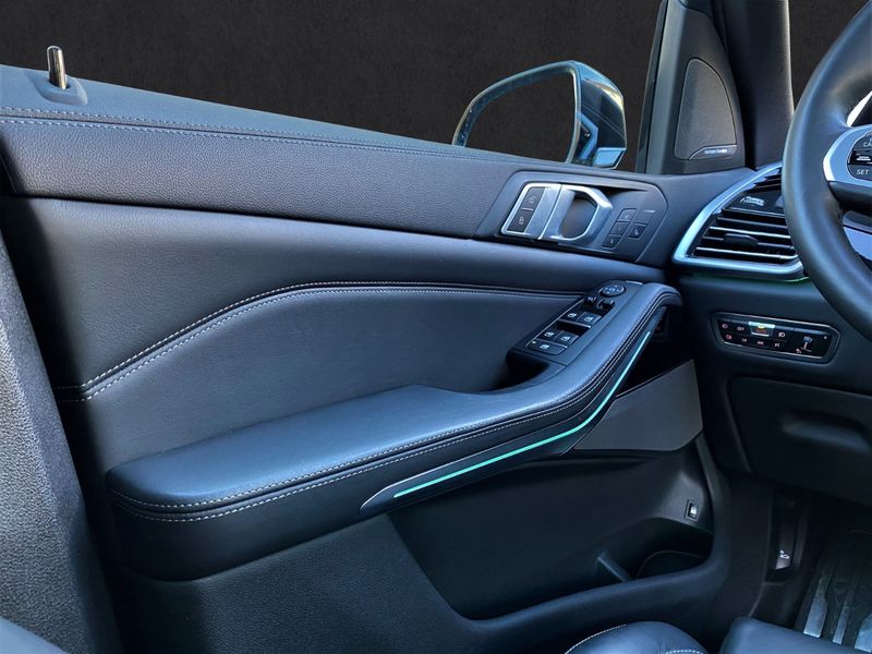 BMW X5 • 2019 • 20,900 km 20