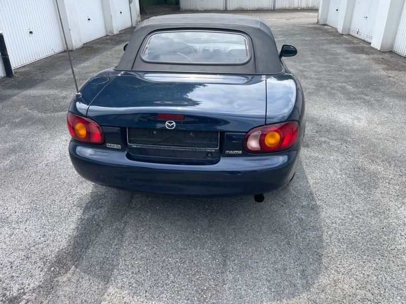 Mazda MX-5 • 1998 • 121,000 km 9