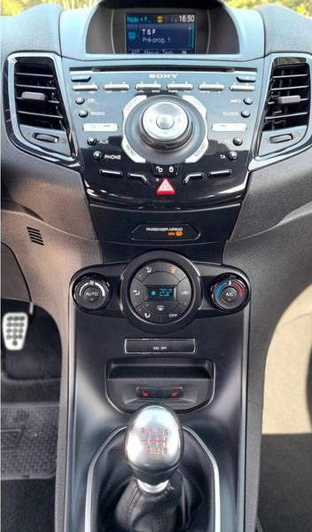 Ford Fiesta • 2014 • 130,000 km 3