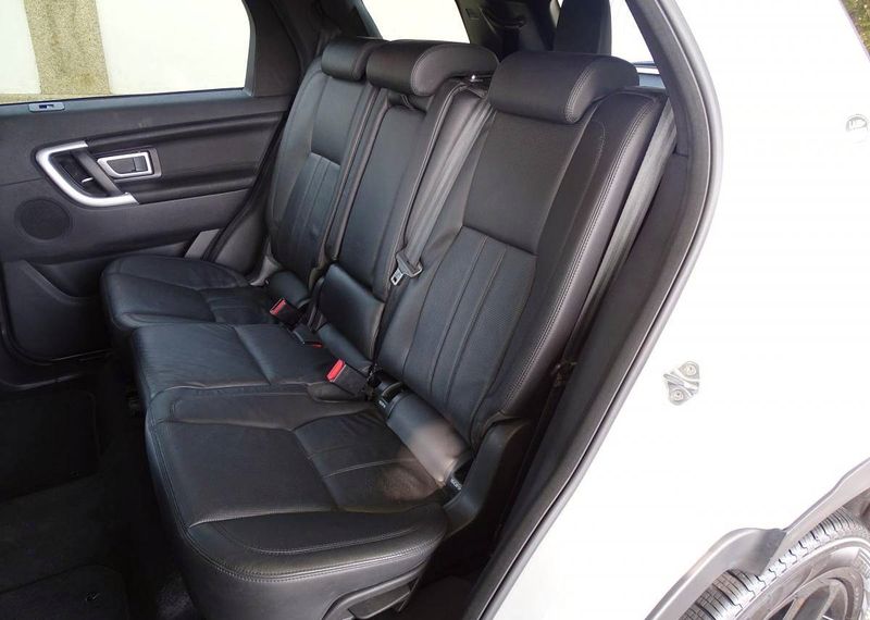 Land Rover Discovery Sport • 2017 • 80,000 km 3