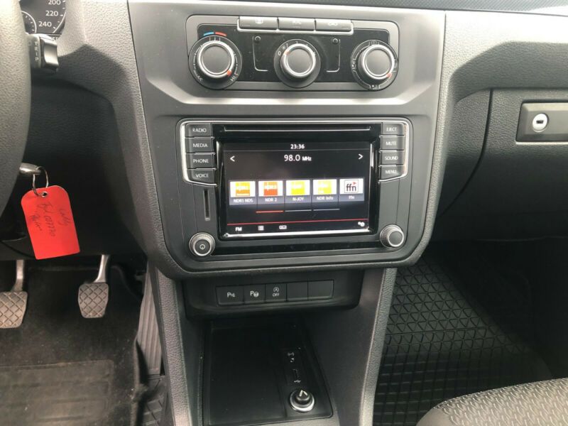 Volkswagen Caddy • 2015 • 67,300 km 8