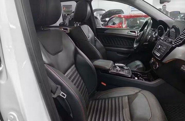 Mercedes-Benz GLE-Class Coupe • 2020 • 78,000 km 12