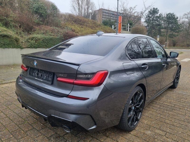 BMW 3 Series • 2020 • 72,400 km 2