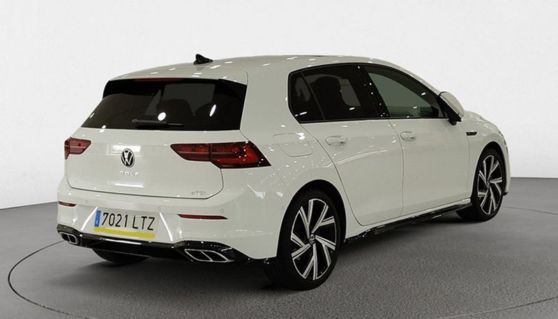 Volkswagen Golf • 2021 • 58,310 km 5