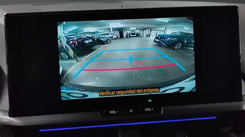 Toyota C-HR • 2024 • 5,359 km 7