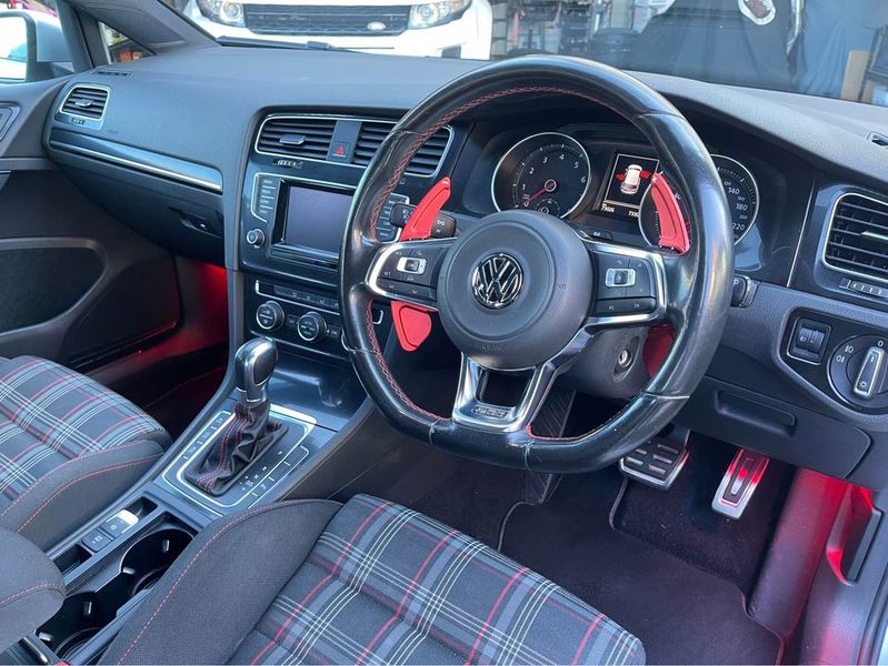 Volkswagen Golf • 2016 • 53,000 km 6