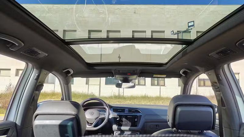 Volkswagen Tiguan • 2023 • 24,500 km 5