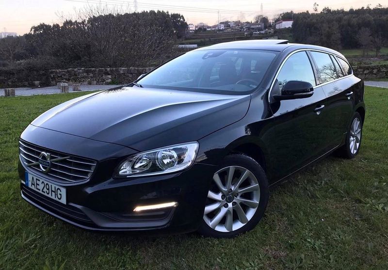 Volvo V60 • 2015 • 130,000 km 2