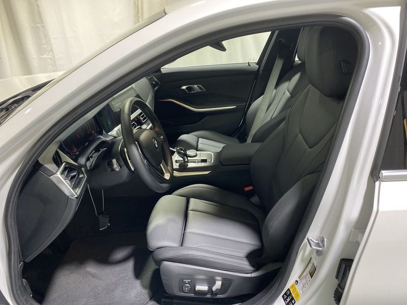 BMW 3 Series • 2021 • 1,227 km 4