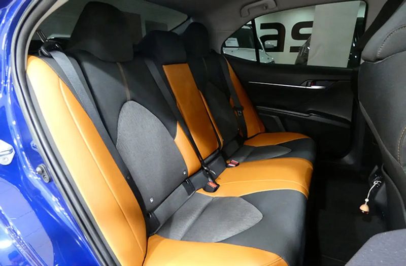 Toyota Camry • 2020 • 55,100 km 10