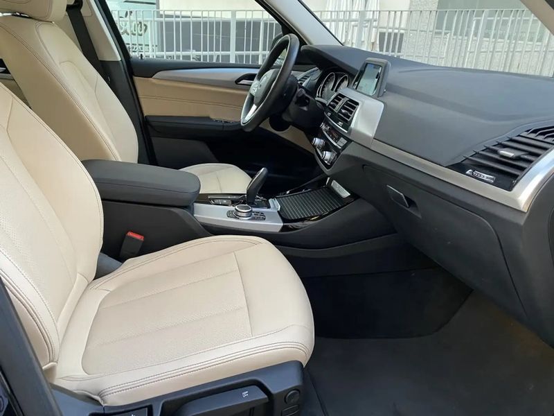 BMW X3 • 2018 • 145,900 km 10