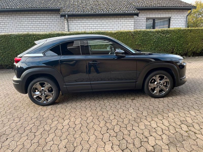 Mazda MX-3 • 2020 • 17,000 km 6