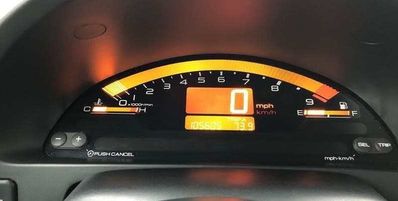 Honda S2000 • 2001 • 105,605 km 3