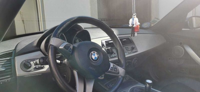 BMW Z4 • 2009 • 270,000 km 2