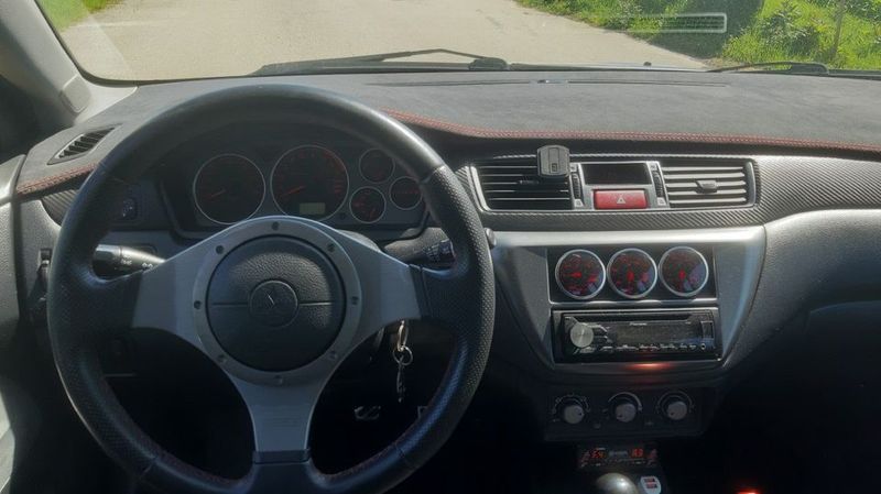 Mitsubishi Lancer Evolution • 2007 • 74,000 km 3