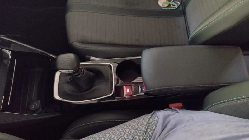 Peugeot 2008 • 2022 • 20,600 km 5