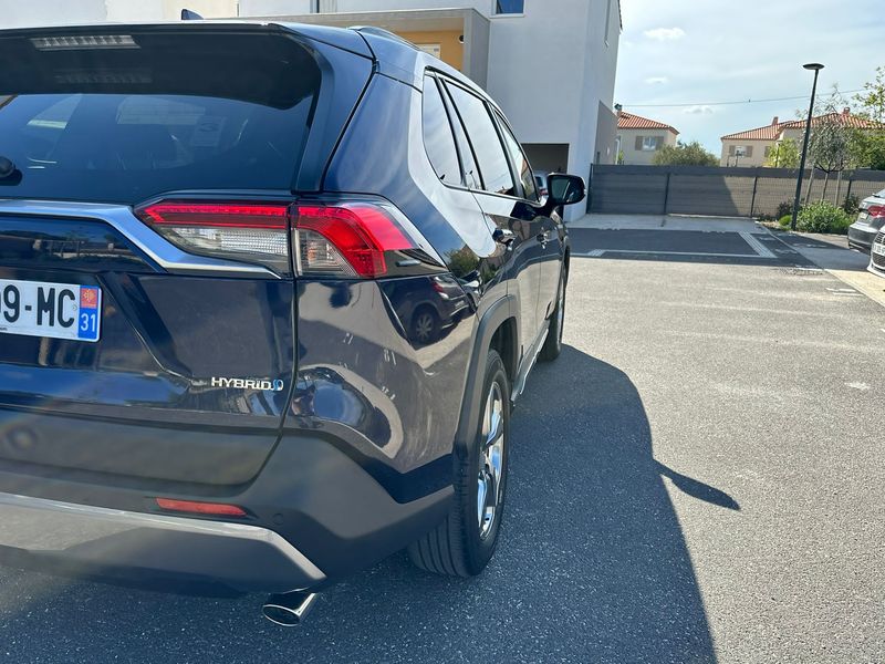 Toyota RAV4 Hybrid • 2019 • 72,447 km 6
