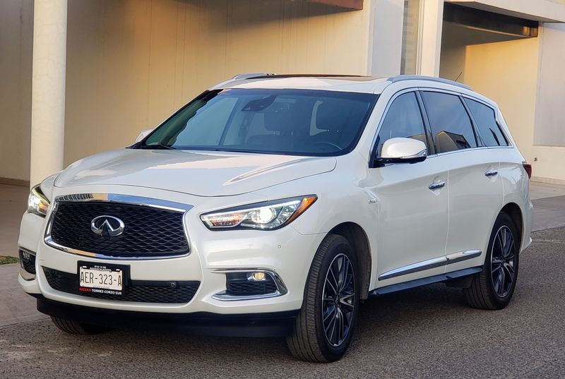 Infiniti QX60 • 2017 • 75,000 km 2