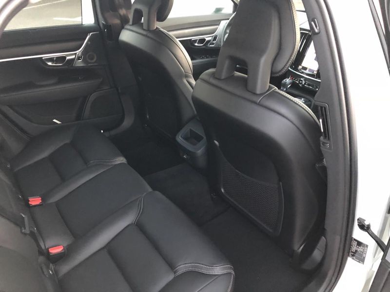 Volvo V90 Cross Country • 2017 • 150,000 km 3