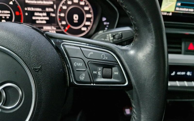 Audi A4 • 2019 • 64,096 km 2