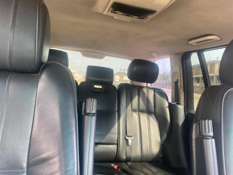 Land Rover Range Rover • 2009 • 75,000 km 3