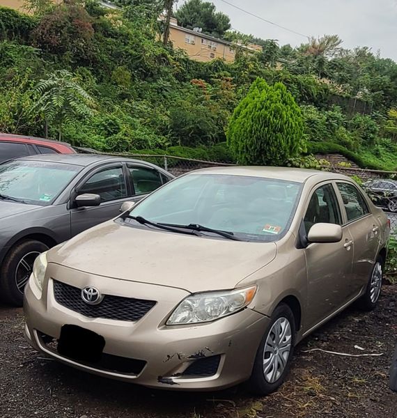 Toyota Corolla • 2010 • 130,000 mi 9
