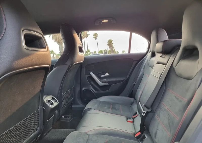 Mercedes-Benz A • 2020 • 120,000 km 6