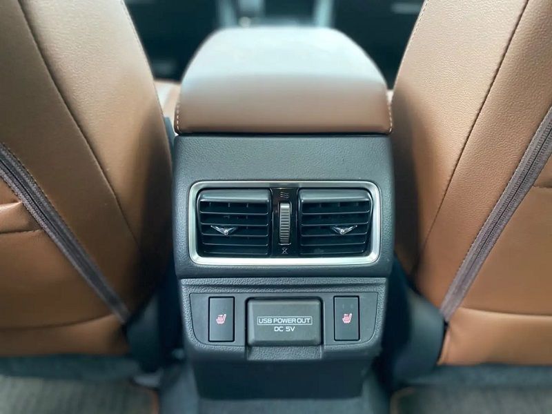 Subaru Outback • 2018 • 74,000 km 6